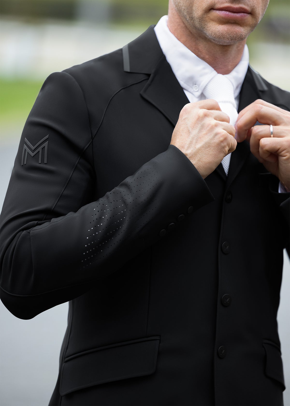 Kentur Show Jacket (Black)