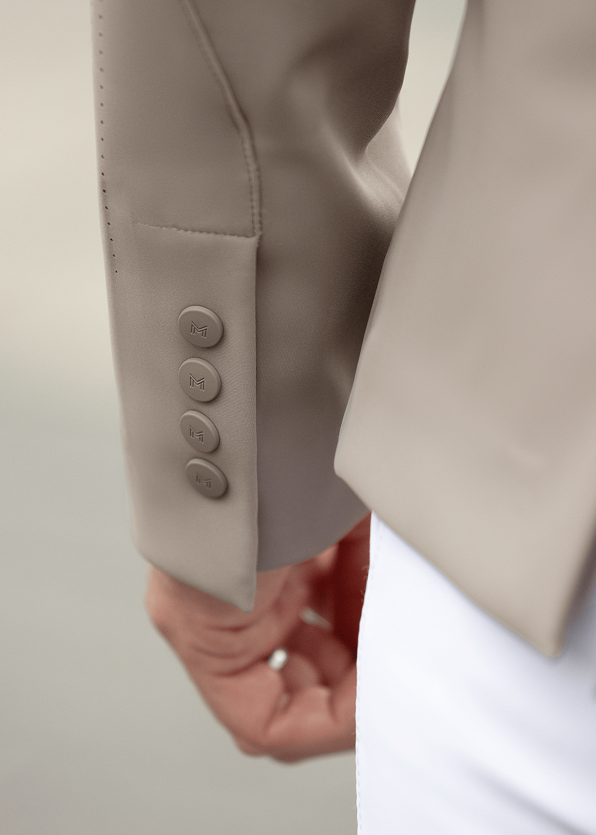 Kentur Show Jacket (Taupe)