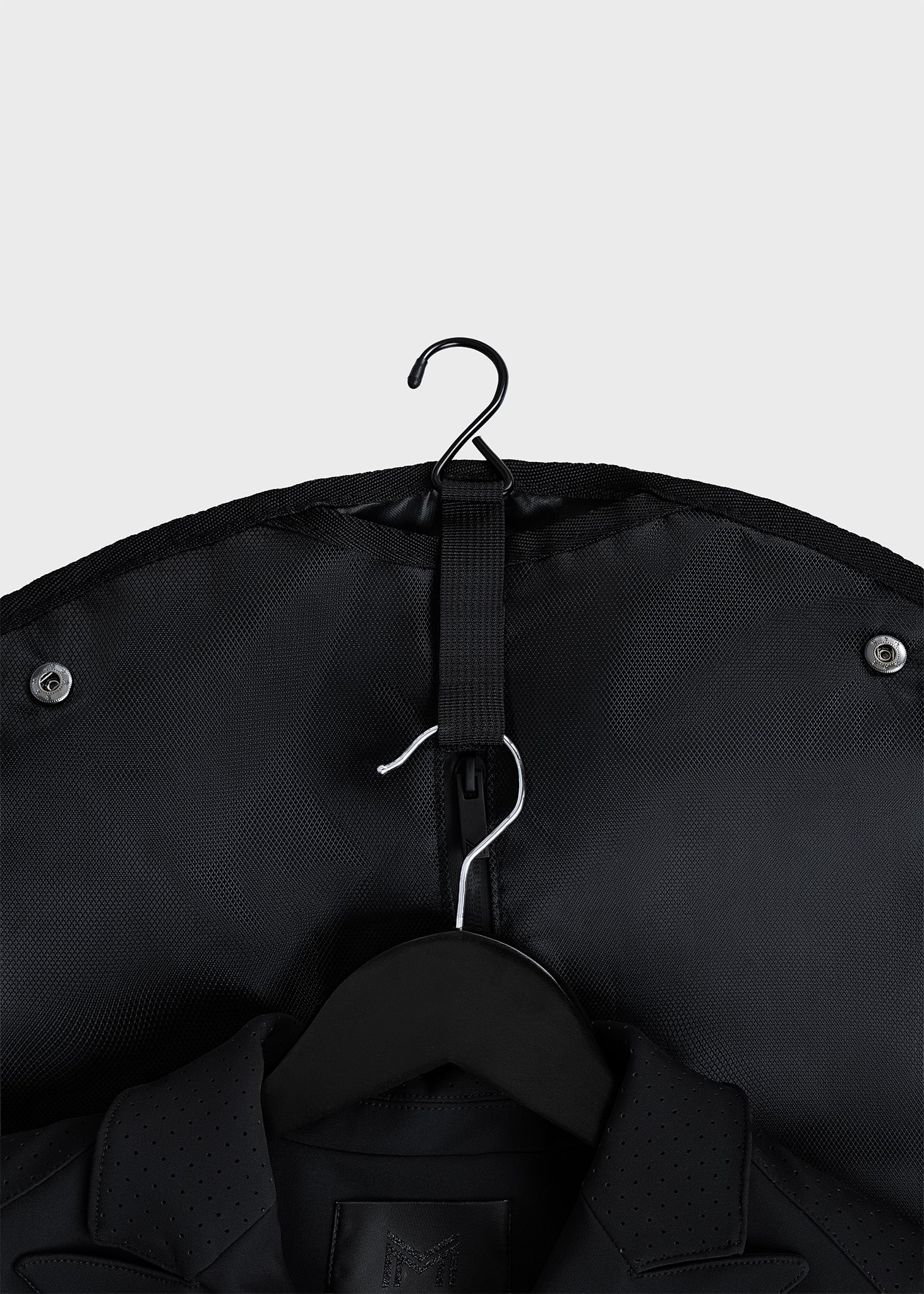 Axis Garment Bag (Black)