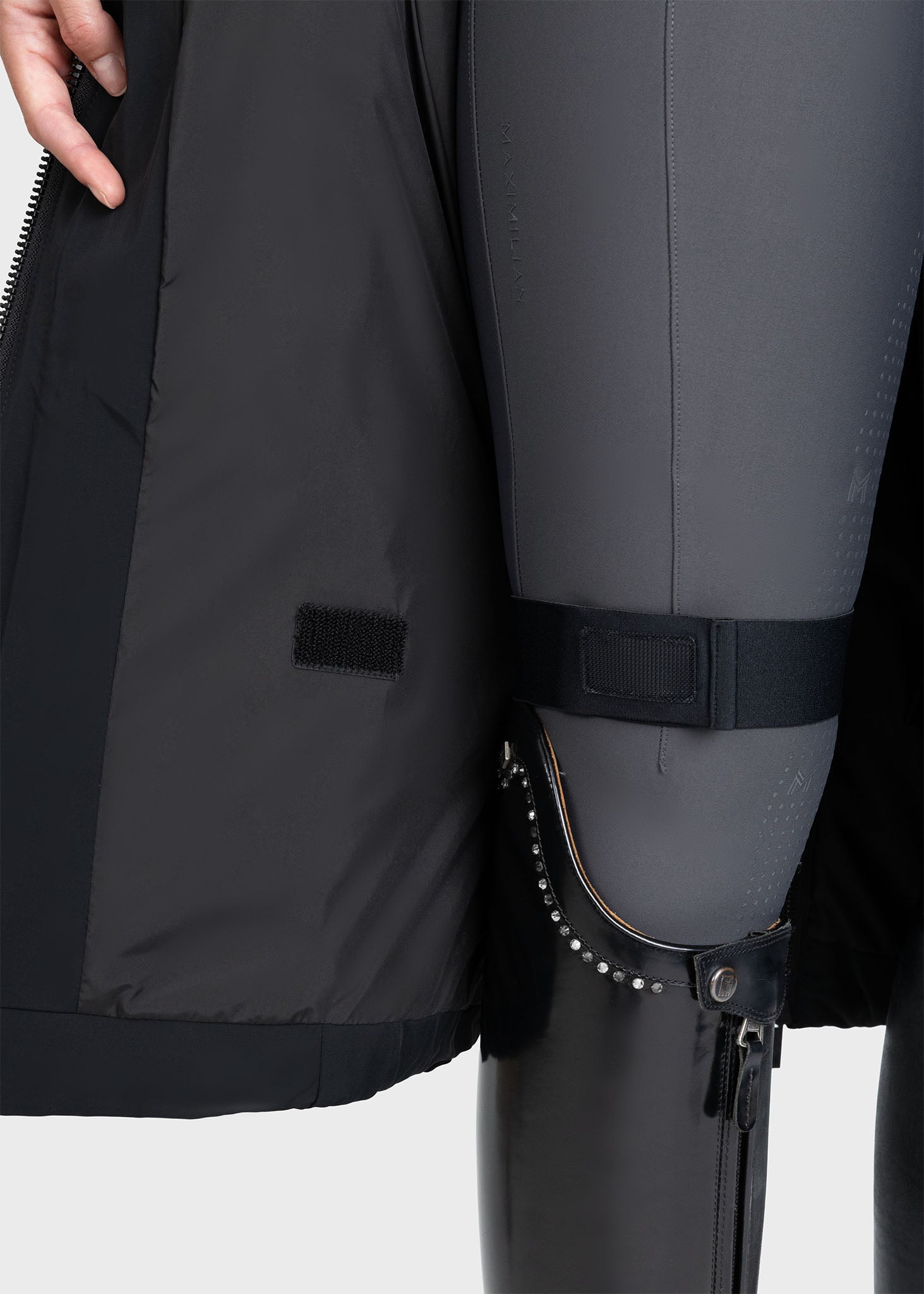 Grand Puffer Jacket (Black)