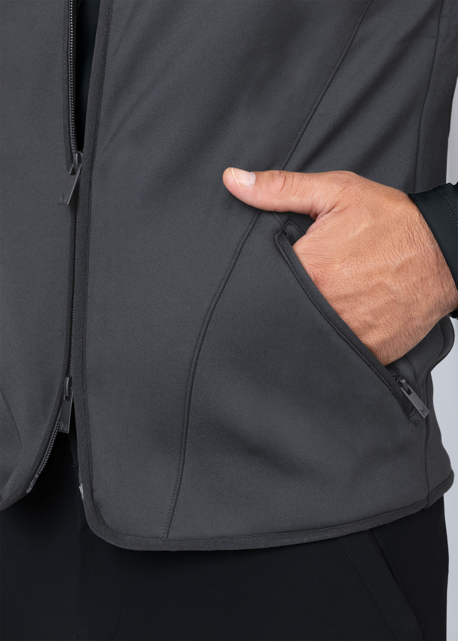 Grid Technical Vest (Graphite)