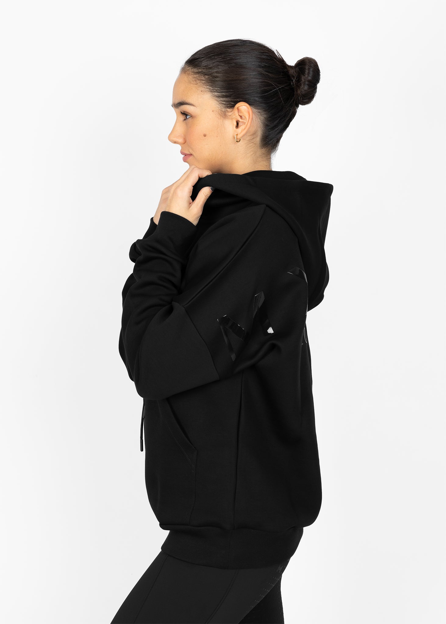 Icon Oversized Hoodie (Black) – Maximilian Equestrian